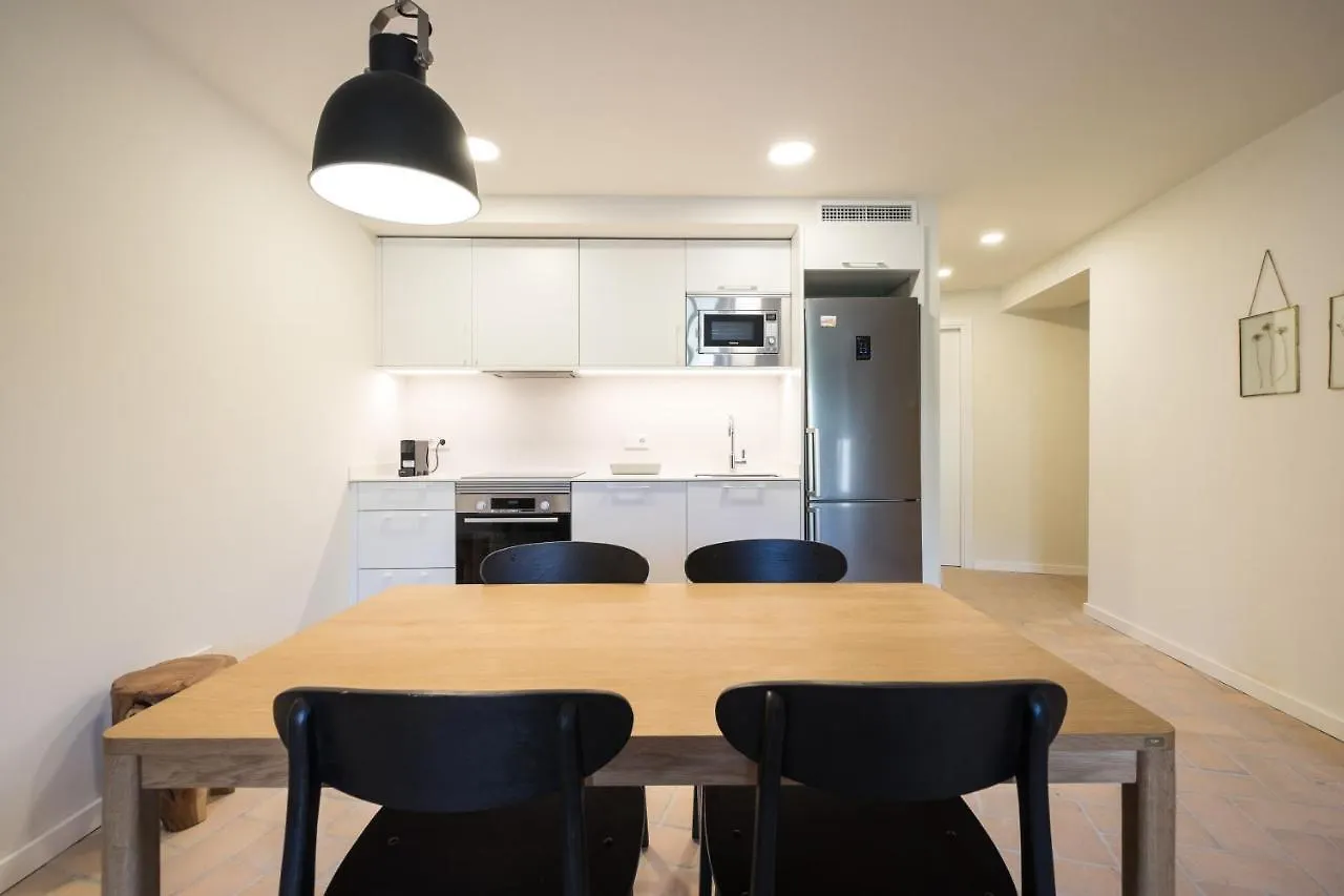 Flateli - Gironalife Apartment 0*, Girona Spain